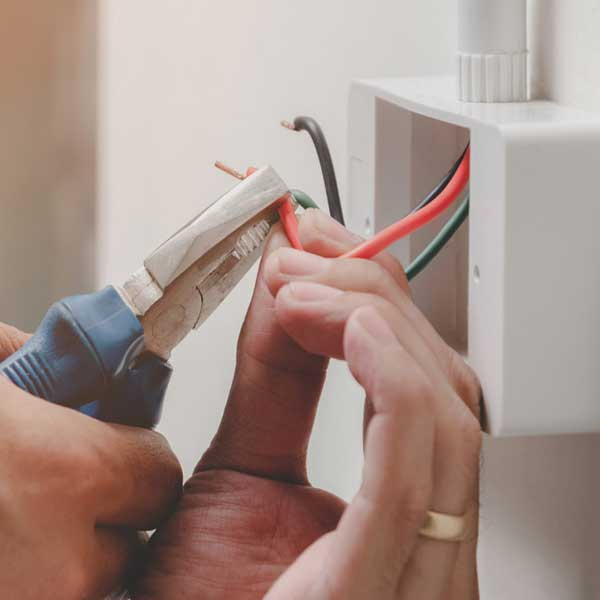 Electrician working in Chapel House Estate